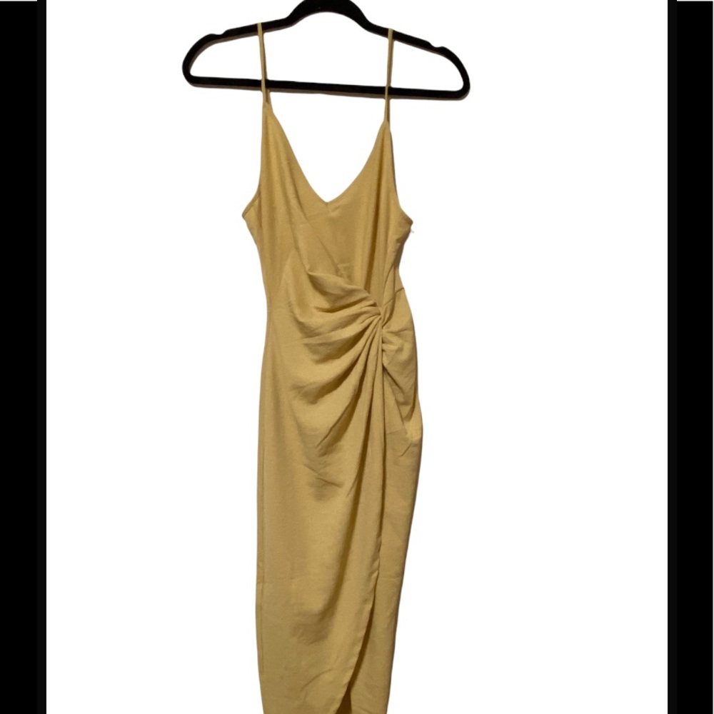Size 8  pastel yellow dress